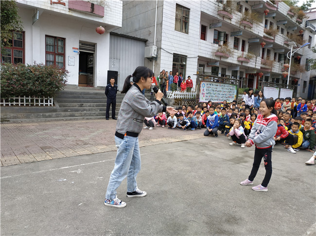 “宝贝守护计划”儿童安全防拐教育走进大汾中心小学(图2)