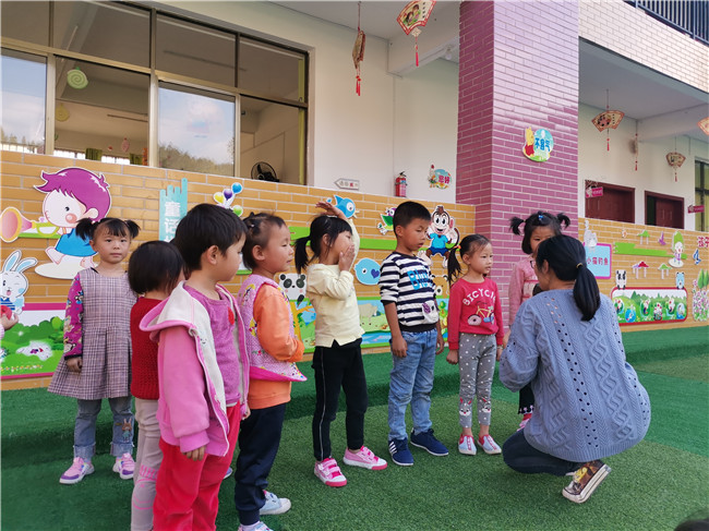 “宝贝守护计划”儿童安全防拐教育走进大坑乡中心幼儿园(图1)