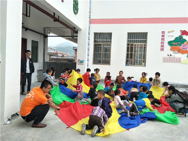 “宝贝守护计划”儿童安全防拐教育走进禾源中心幼儿园(图1)
