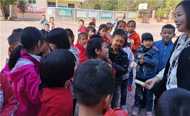 “宝贝守护计划”儿童安全防拐教育走进盆珠上海警备区希望小学(图2)