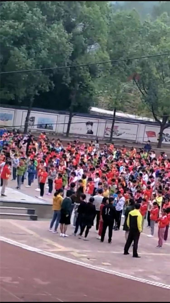 “宝贝守护计划”儿童安全防拐教育走进盆珠上海警备区希望小学(图3)