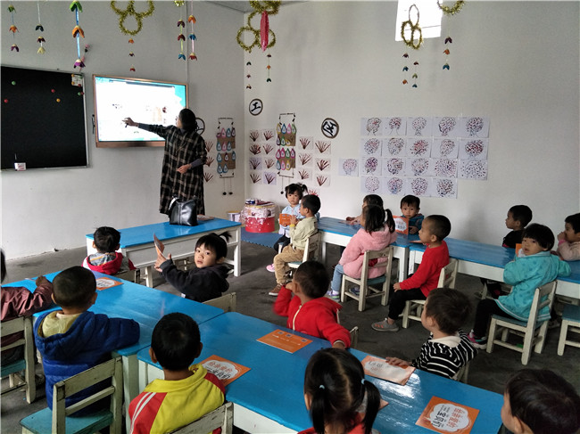 “宝贝守护计划”儿童安全防拐教育走进盆珠乡七彩幼儿园(图1)