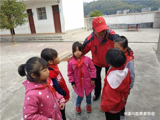 “宝贝守护计划”儿童安全防拐教育走进大沙小学(图6)