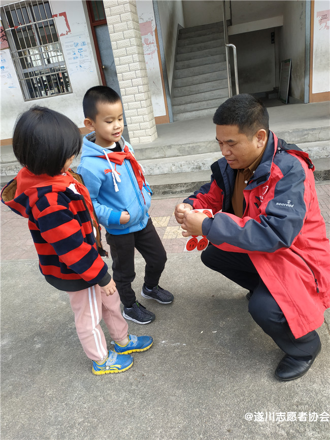 “宝贝守护计划”儿童安全防拐教育走进大沙小学(图10)