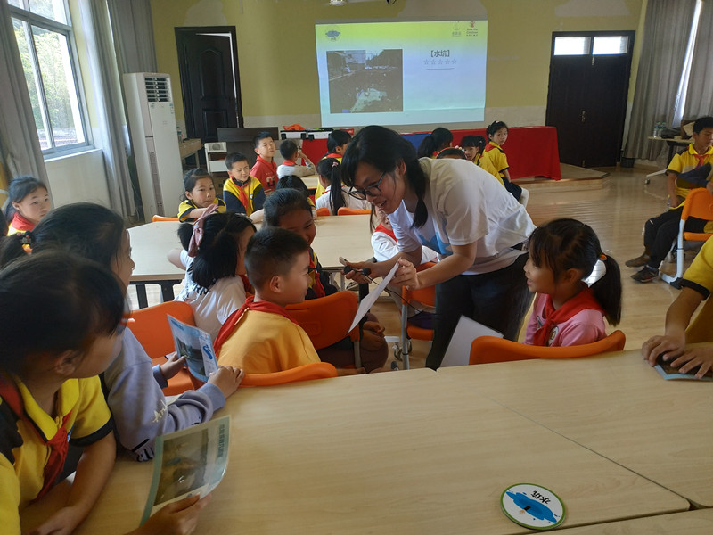 “护童成长-防灾减灾进校园”走进五斗江中心小学。(图4)